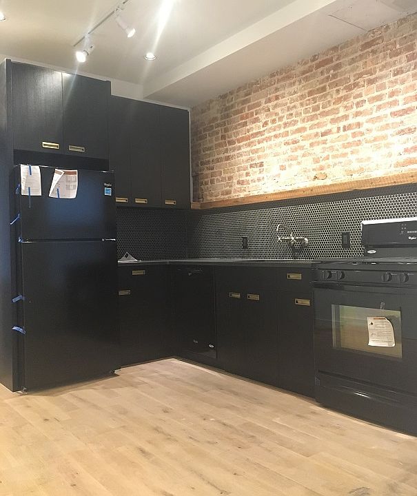 1st image of 388 Bleecker St #2