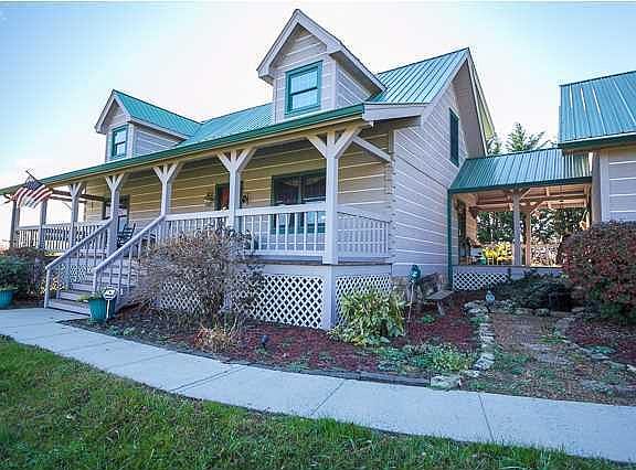 3rd image of 108 Windy Hollow Ln