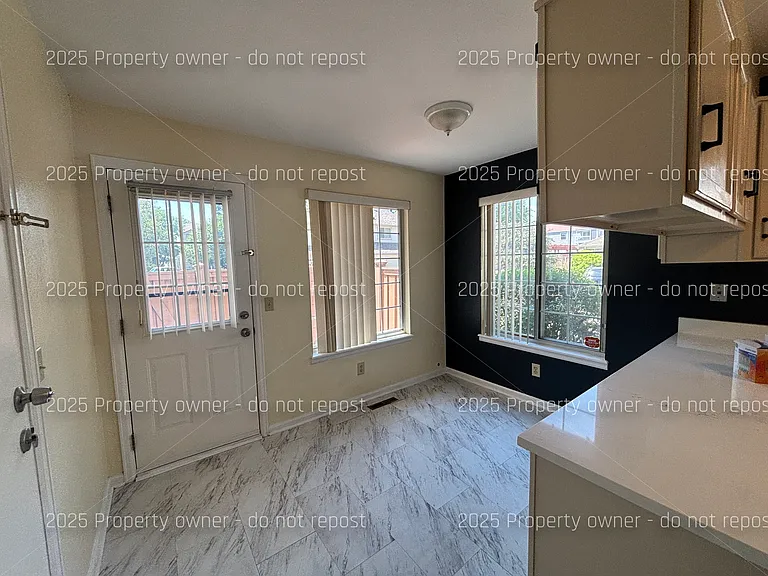 2010 S Xenia Way — Photo 10