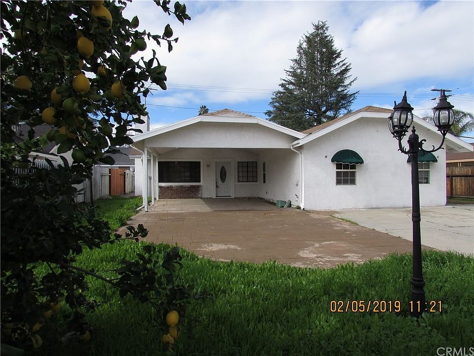 1st image of 5843 Fallbrook Ave