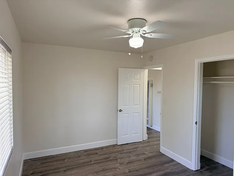 5273 Wightman St — Photo 17