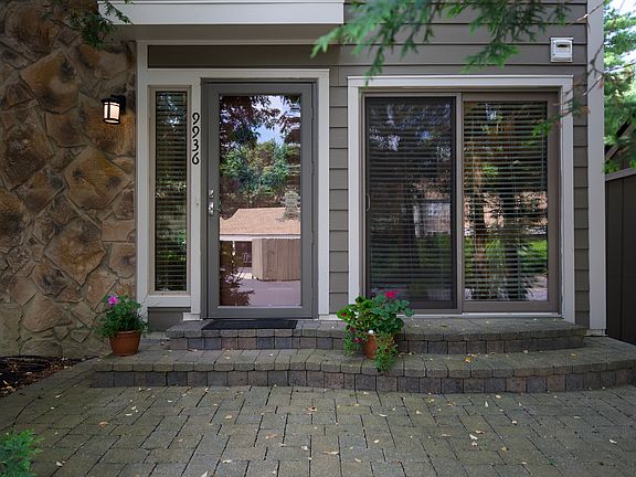 2nd image of 9936 Timbers Dr