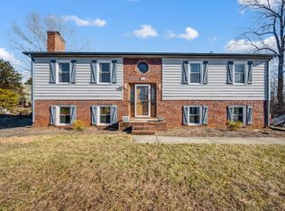 124 E Otter Ridge Dr, Goode, VA 24556