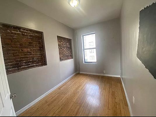 4th image of 92 Wadsworth Ave APT 15