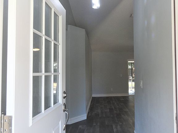 3rd image of 22 Richmond Dr