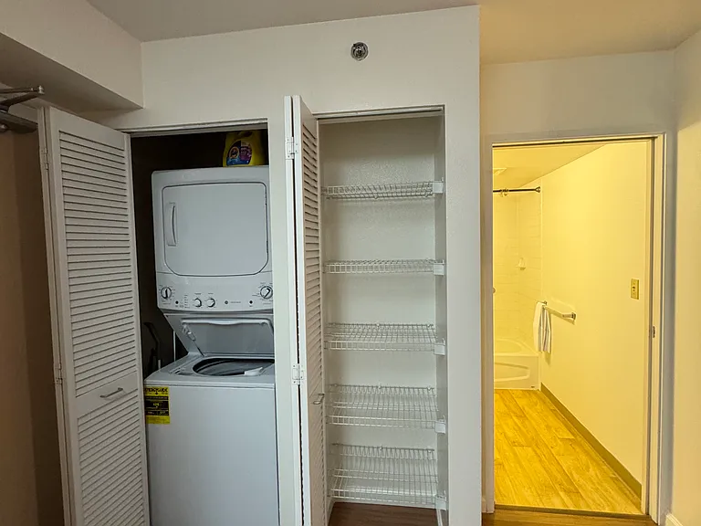 215 N King St #208 — Photo 6