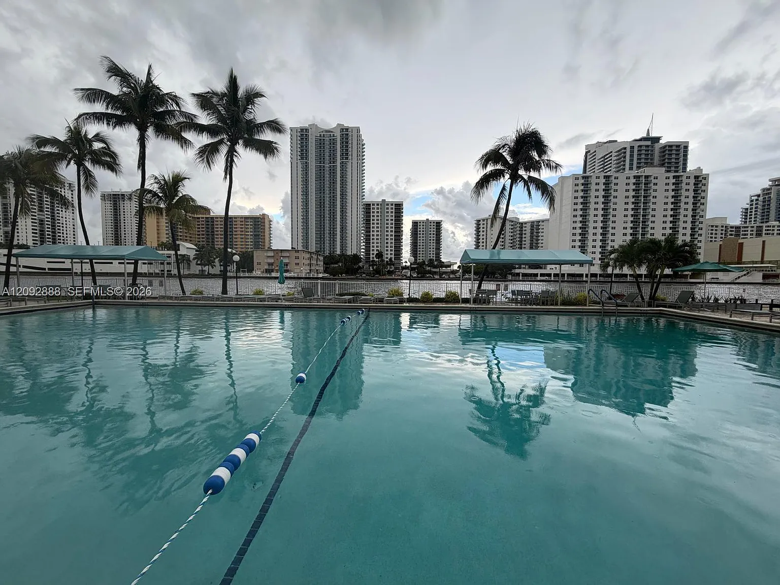 Oceanview Park Condo — Photo 1