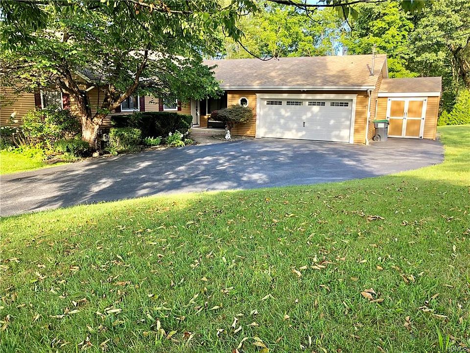 1st image of 3 Bellvale Blvd