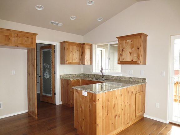5th image of 216 Kroner Dr