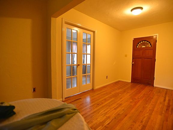 5th image of 7261 Berkeley Dr