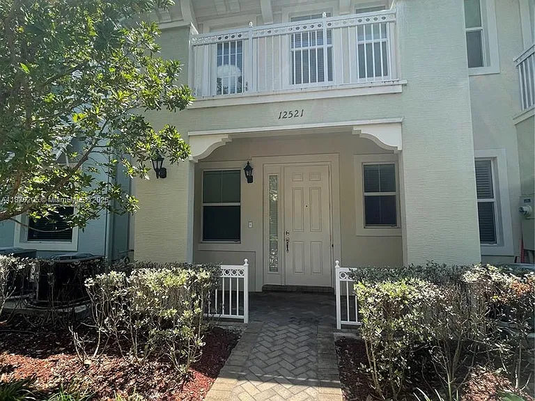 12521 NW 32nd Mnr — Photo 1