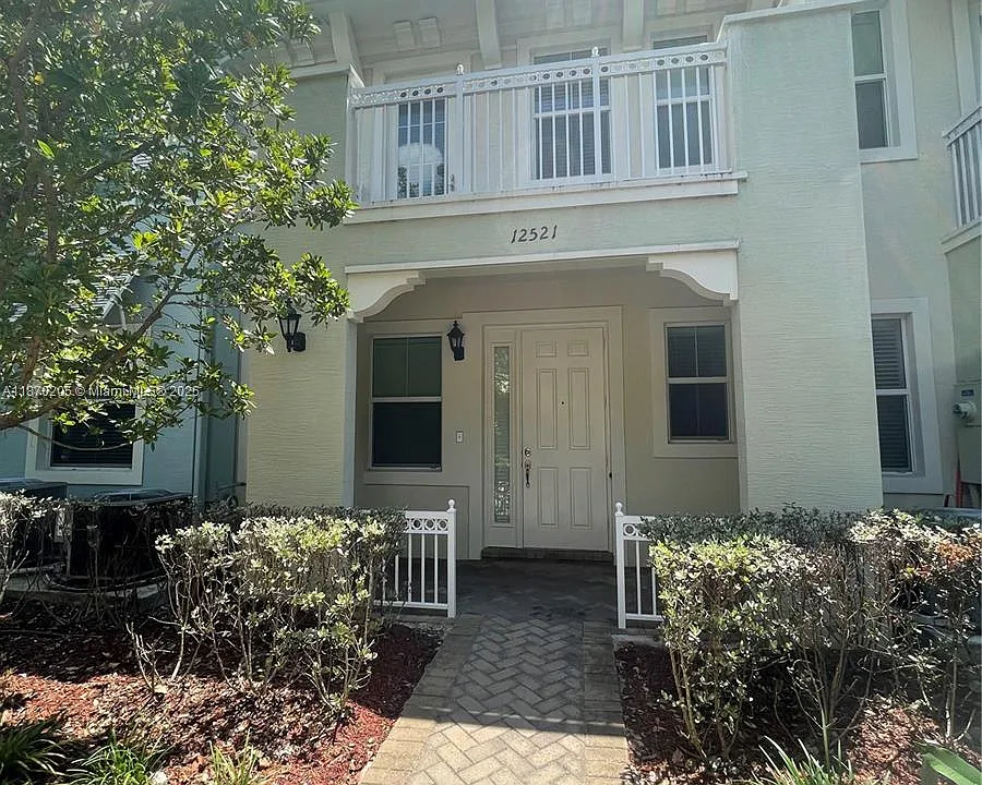 12521 NW 32nd Mnr