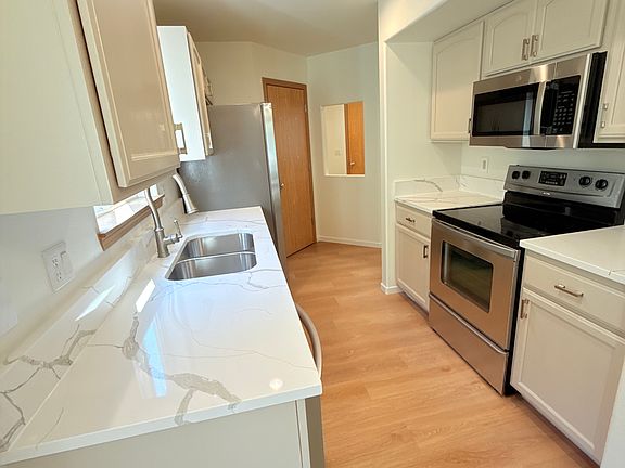 3rd image of 8931 161st St E