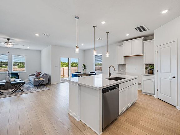 7th image of this home