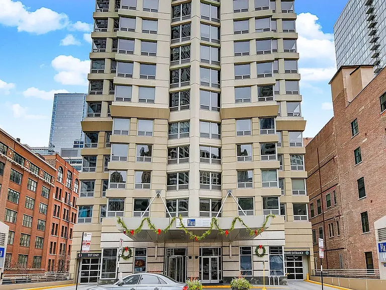 440 N Wabash Ave #3701 — Photo 16
