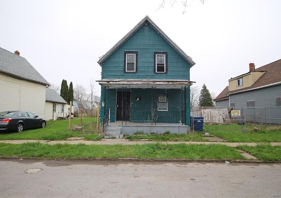 1st image of 33 Churchill St
