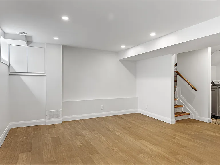 660 Hochelaga St — Photo 22