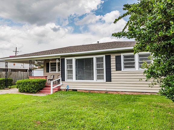 2nd image of 103 Antigua Dr