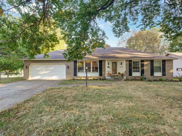 2109 E Montclair Street, Springfield, MO 65804