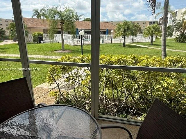 2 bed, 2.0 bath, 1144 sqft, $2,300 — Photo 4