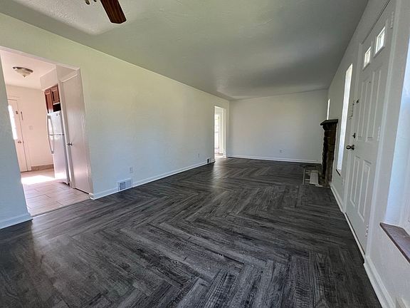 4th image of 5961 Murdock Ave