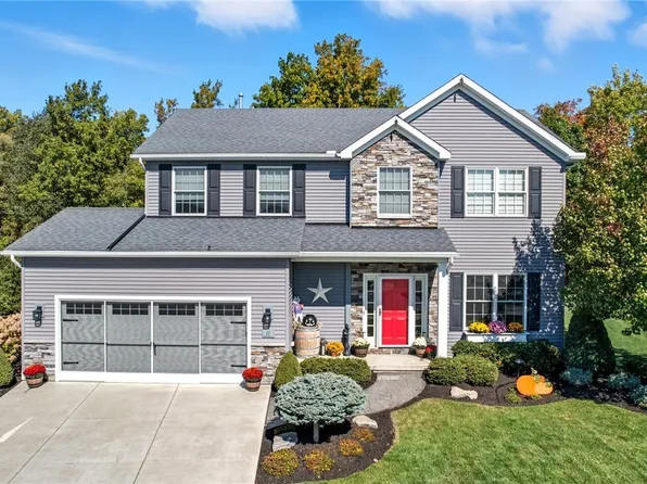 11 Darien Ct, Lancaster, NY 14086