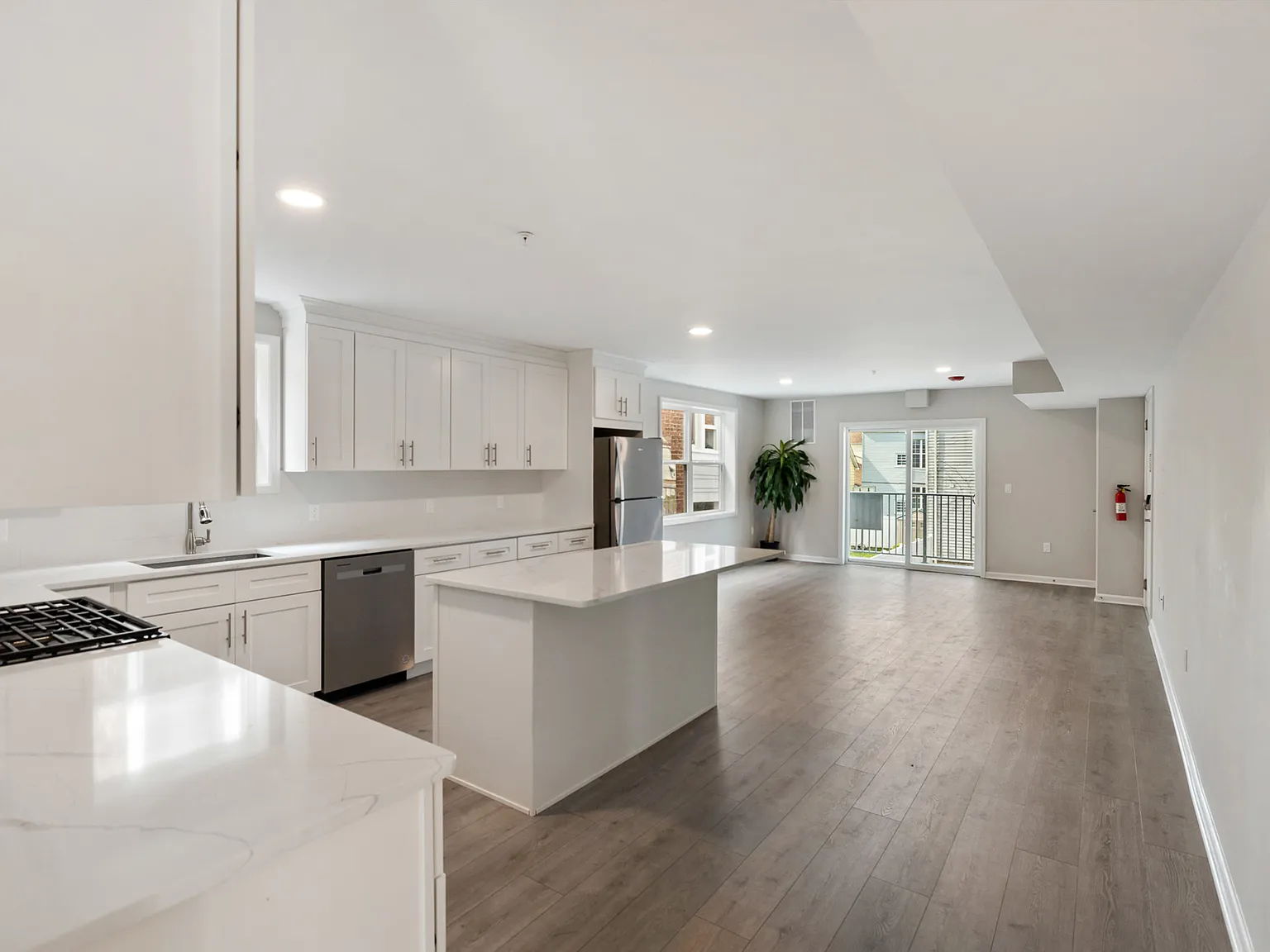 2 bed, $2,595 — Photo 2