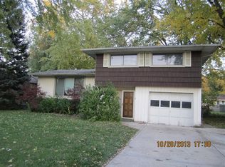 6769 Harrison St, Merrillville, IN 46410