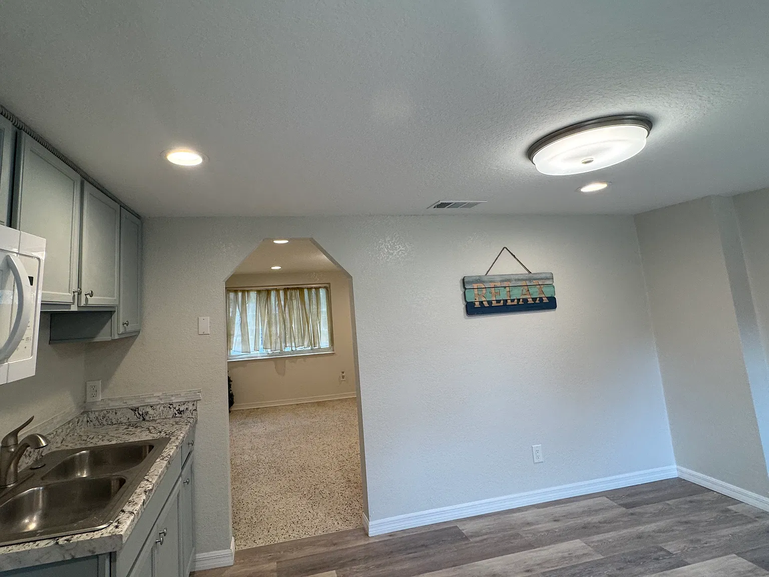 4 bed, 1900 sqft, $1,700 — Photo 4