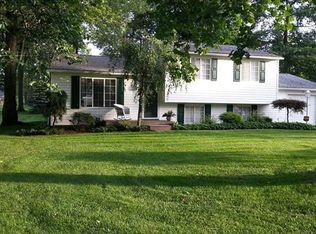 152 Shenango Rd, New Castle, PA 16105