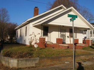 2002 N Shipp Ave, Newton, NC 28658