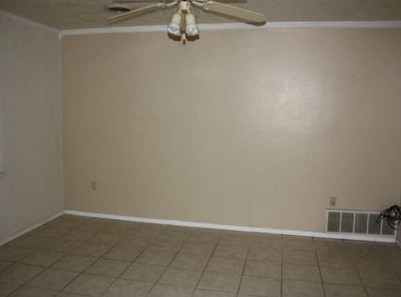 2nd image of 3901 E Everglade Ave