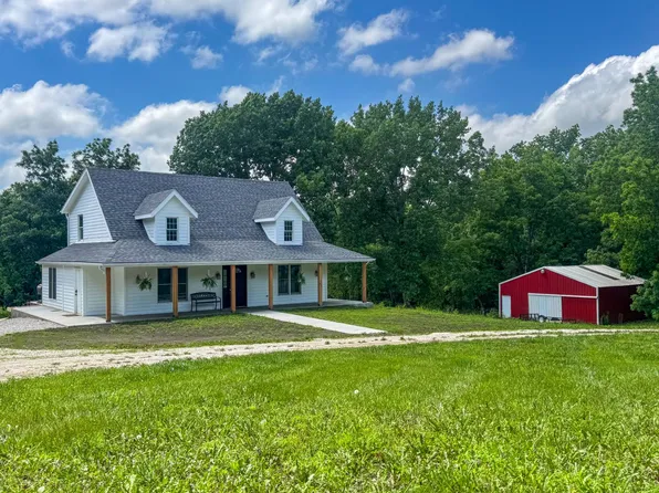 33220 Oak Grove Rd, Paola, KS 66071