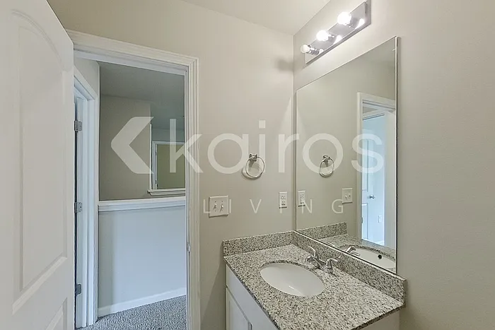 207 Hawthorn Trl — Photo 23