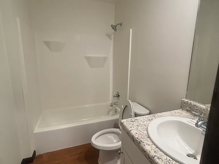 1583 White Plains Rd #A — Photo 6