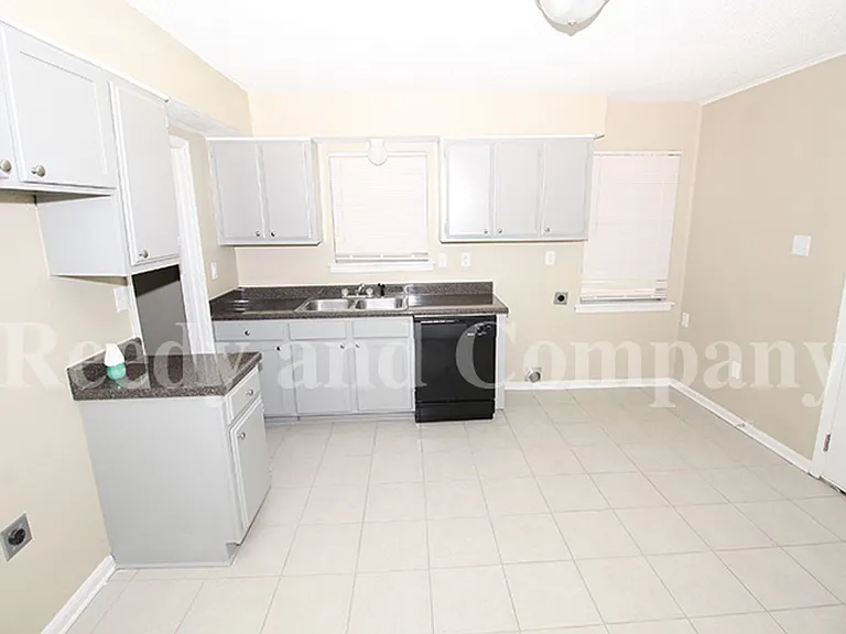 3230 Sweet Springs Dr — Photo 7