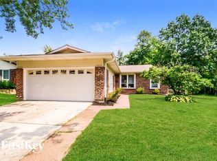 3440 Greenway Chase Dr, Florissant, MO 63031