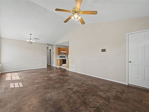 3rd image of 3103 W Woodridge Dr