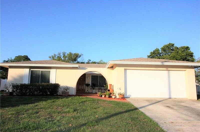 1st image of 1663 Canterbury Cir