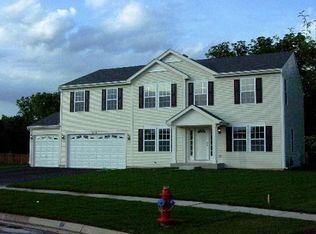 2810 Arbor Dr, McHenry, IL 60050