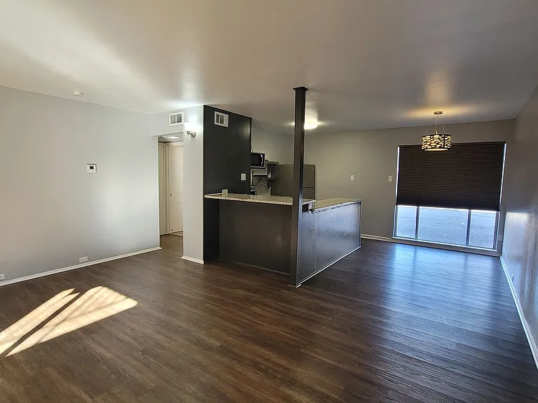133 Parland Pl — Photo 6