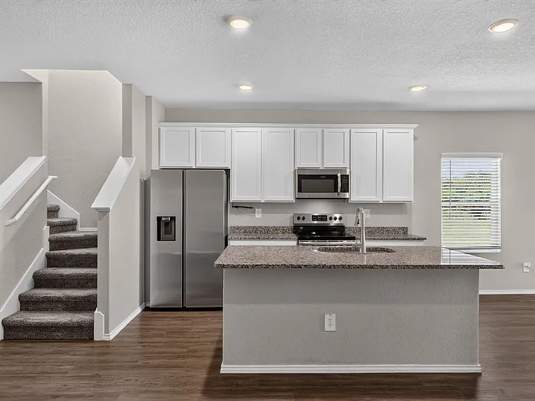 579 Jennifer Way — Photo 11