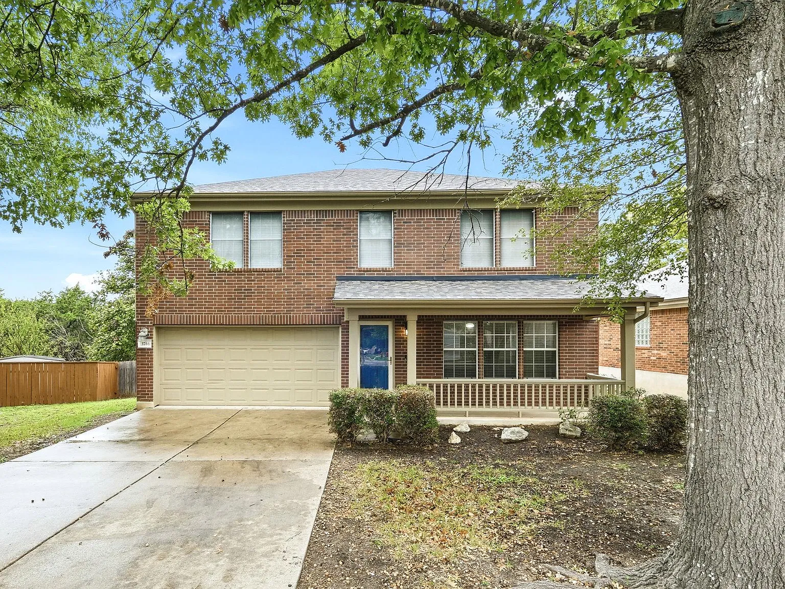 3 bed, 2.5 bath, 2222 sqft, $2,150 — Photo 1