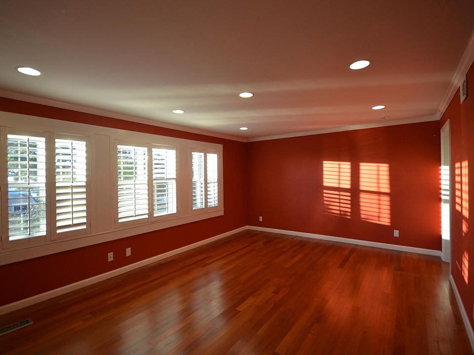 1st image of 2317 29th Ave #A