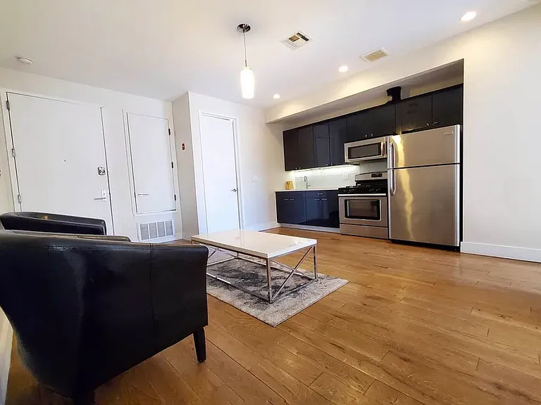 170 Suydam St #2F — Photo 1
