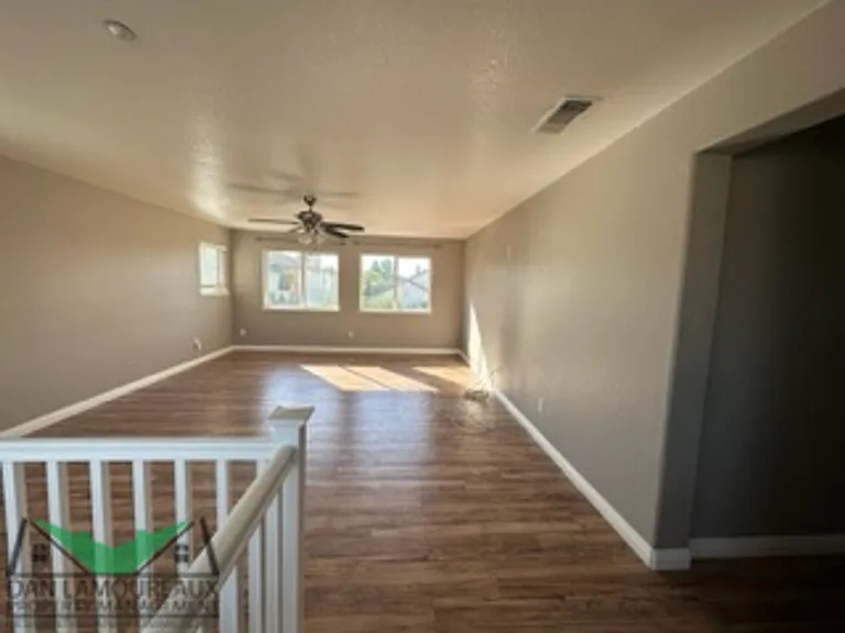 1826 Lowe Dr — Photo 7