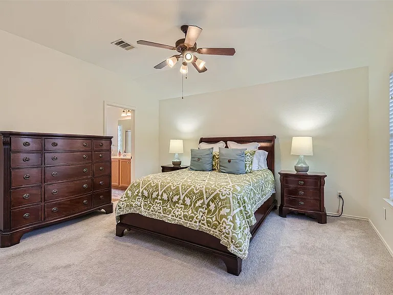 1717 Thompson Trl — Photo 14