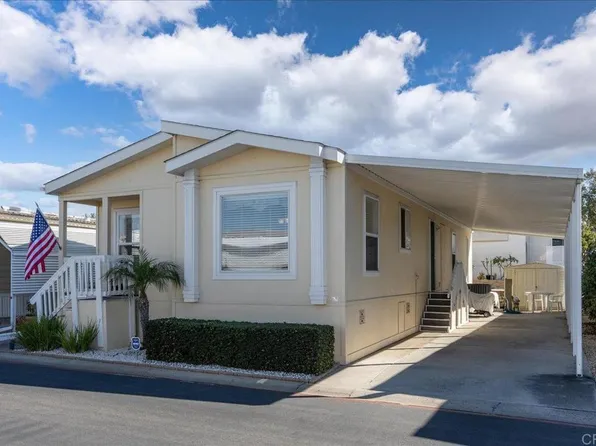 1506 Oak Dr, Vista, CA 92084