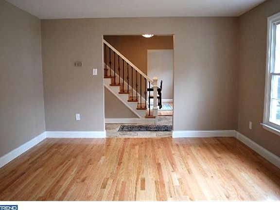 3rd image of 2306 Jamaica Dr