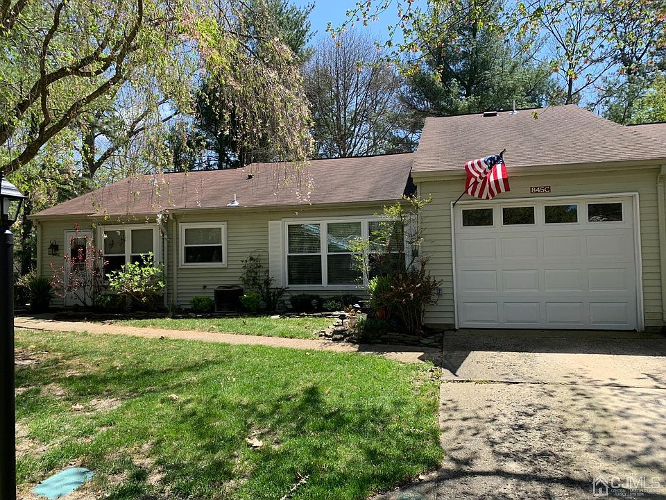 1st image of 845C Winchester Ct